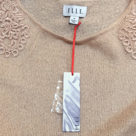 NWT Elle Soft Feminine Peach Color Sweater with Classic Appliqué Accents - Picture 11 of 11